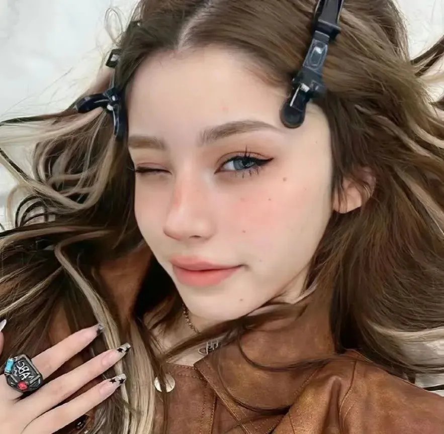 府上娶了个锦鲤新娘